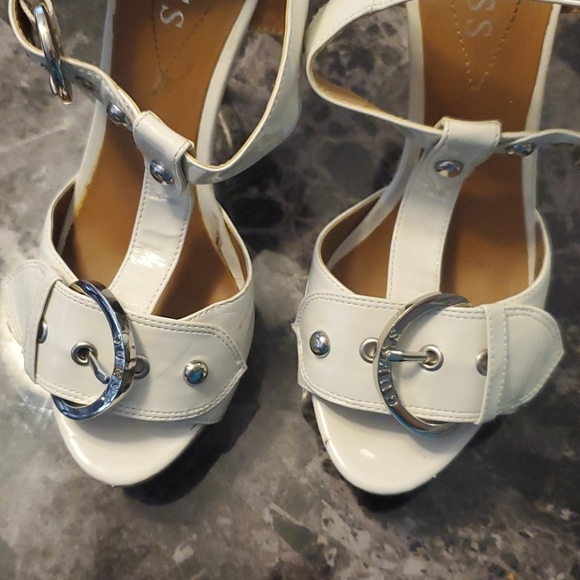 Sz 6 White peep toe heels - Picture 3 of 4